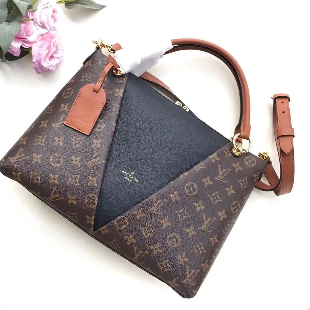 Vuitton V MM TOTE Louis 0521